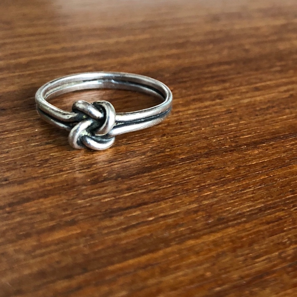 James Avery Retired Petite Knot Ring